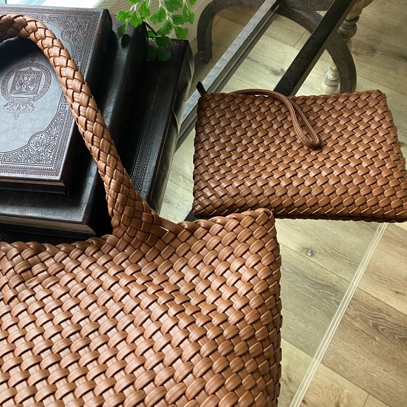 Woven Shoulder Handbag  Purse Camel Color - Picture 6 of 10